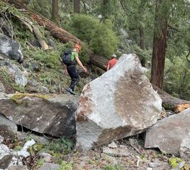 Large Rockfall Closes Section of John Muir Trail