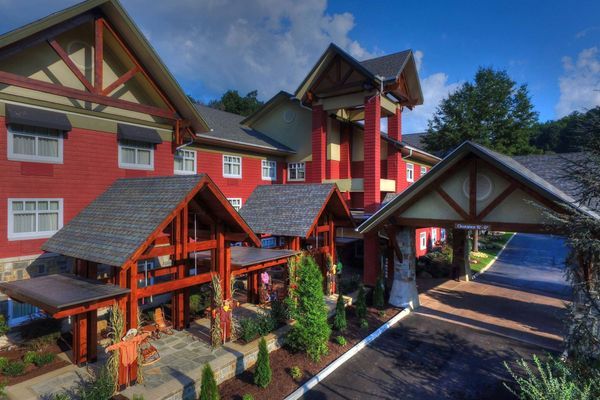The Appy Lodge in Gatlinburg Hosts AT Museum