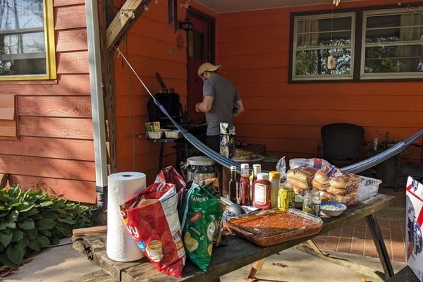 “Trail Days” at the Grove Hostel