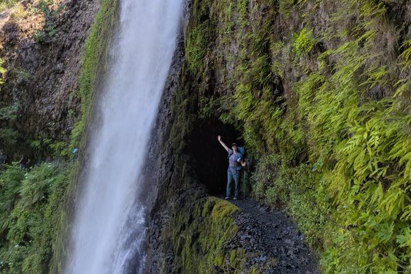 Days 33-34, miles 505.6-555.8: Cascade Locks –> Timberline Lodge