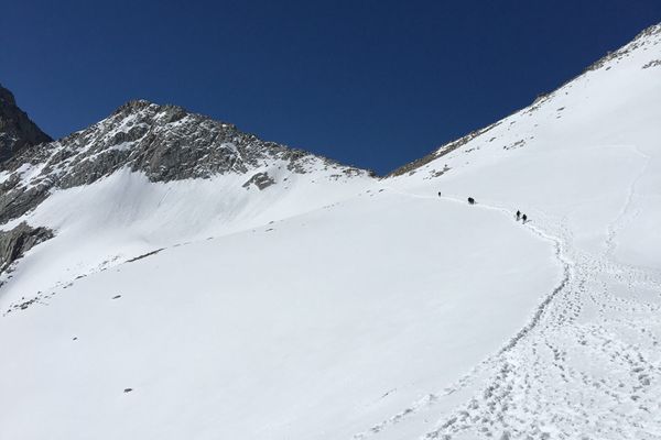 A Quintessential JMT Saunter