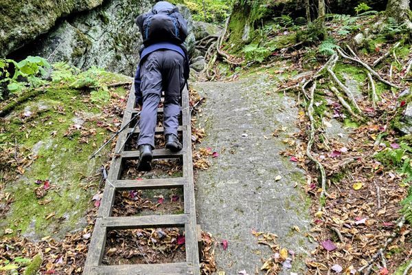 Day 39: The Devil May Not Have Your Back, But Your Fellow Hikers Do
